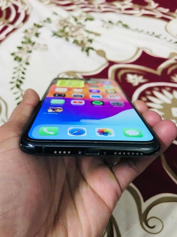 iPhone 11 Pro Max 64GB Non PTA Health 88% Water Pack 0