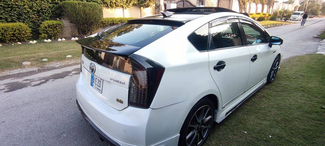 Toyota Prius 2010 GS Sun Roof 4