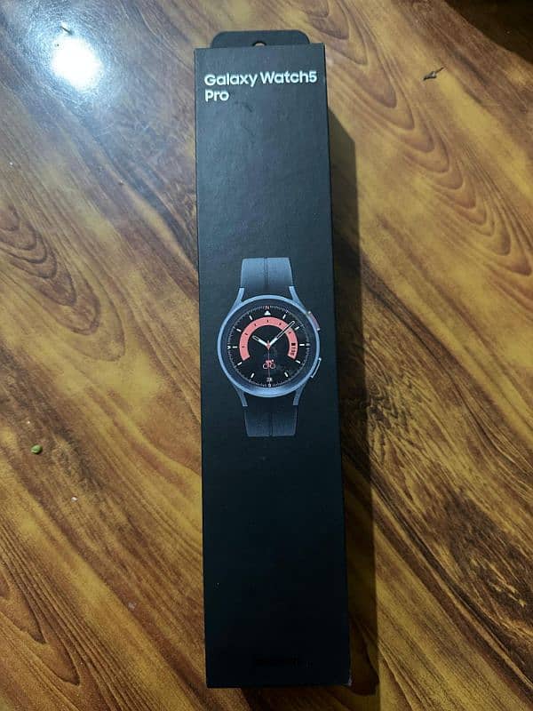 Samsung Galaxy watch 5 pro black titanium 2