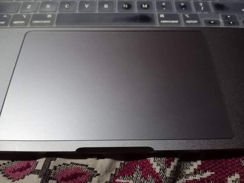 Macbook Pro 2019 9gen 16gb 512gb 9