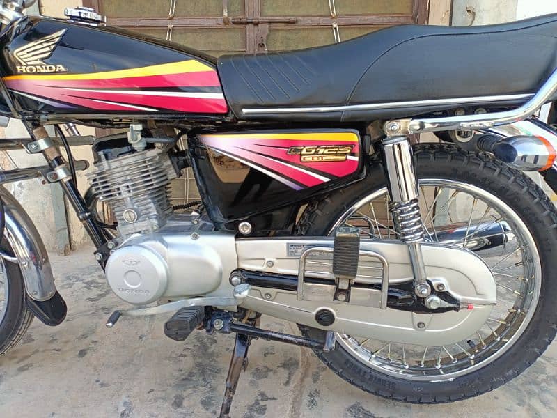 Honda CG125 O3O9 665/22/48 10