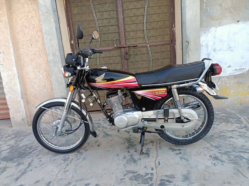 Honda CG125 O3O9 665/22/48 19