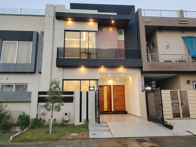 Charming 4-Bedroom 5 Marla Stylish with Modern Comfort house for sale in lake city lahore 0