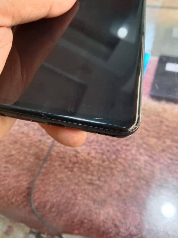 LG G8 Thinq Pta Approved/ 10/9 condition/ Small Dot Not Bigger/ 14