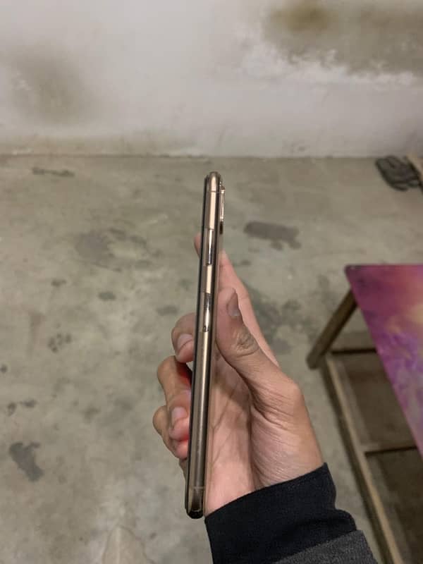 IPHONE XS MAX 1