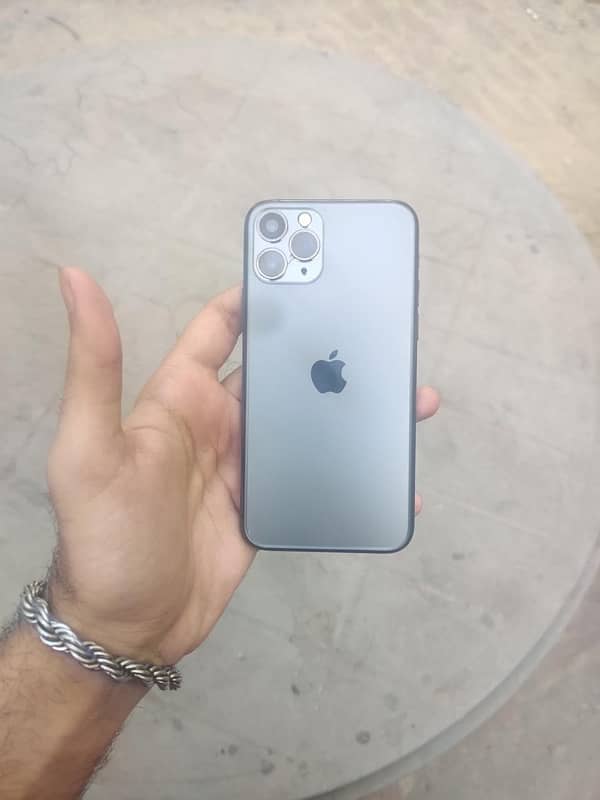 I phone 11 pro 256 non pta 6