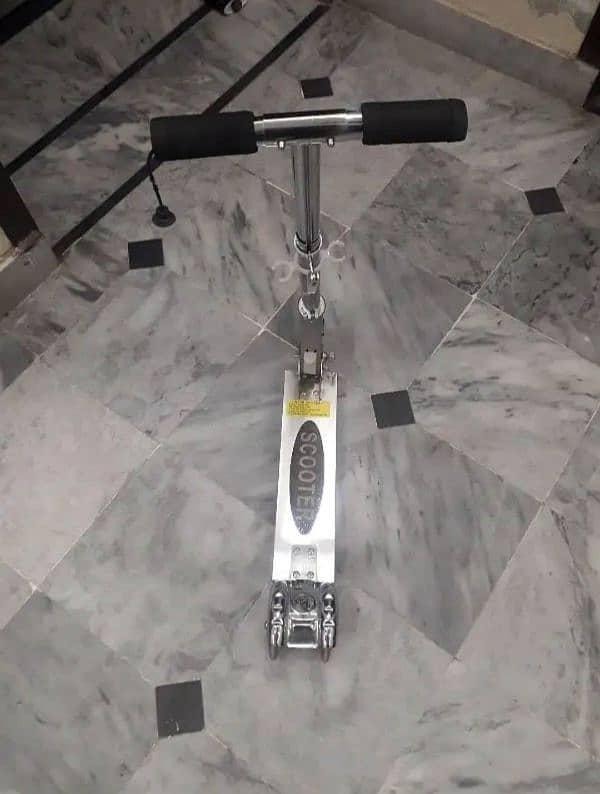 Kids Scooty for sale 0