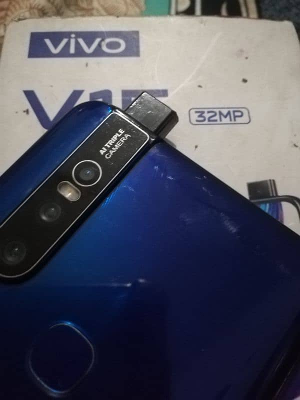 Vivo V15 with Box 6/64 3