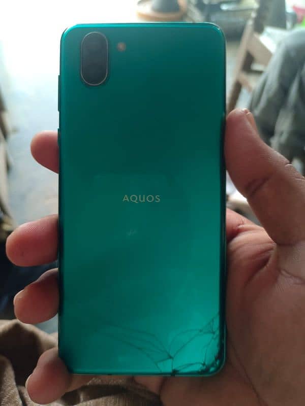 Aquos r3 2