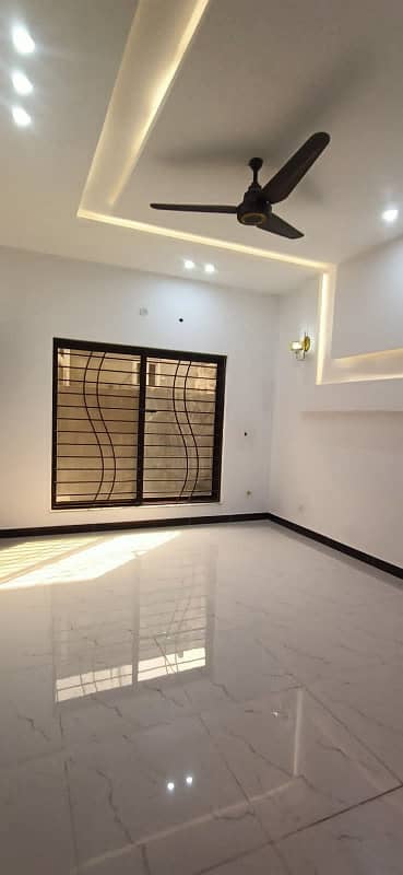 Best location FMC House For Sale 7