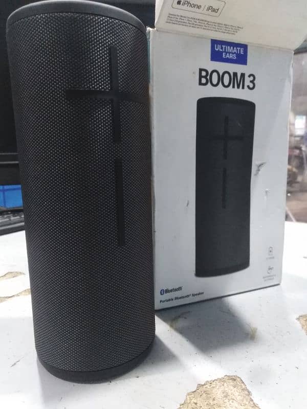 UE BOOM 3 Ultimate Ears BOOM 3 Bluetooth  Waterproof  Speakers 1