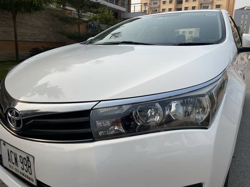 Toyota Corolla Altis 2017 4