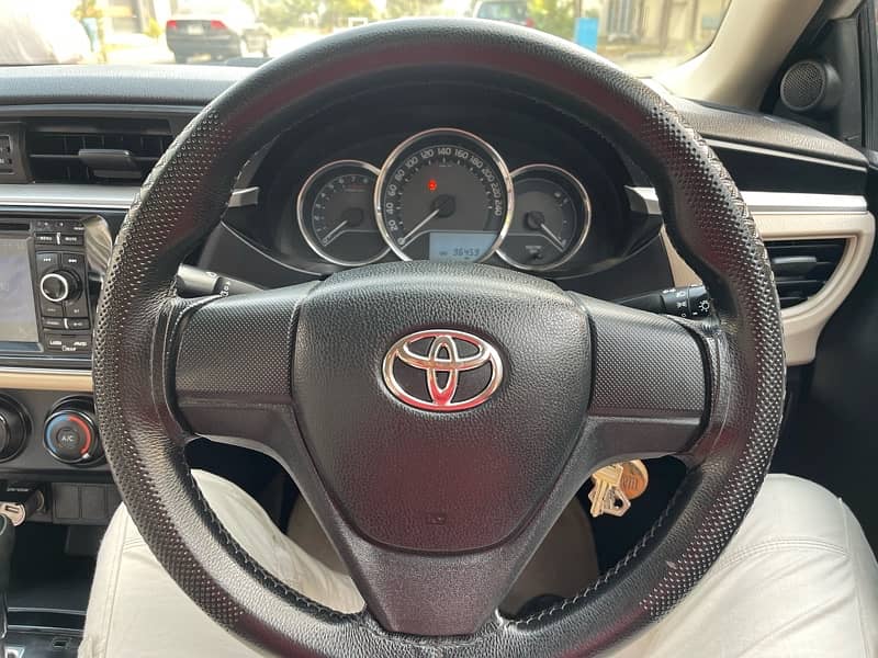 Toyota Corolla Altis 2017 13