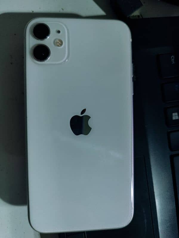 iphone 11 64 GB non pta 1