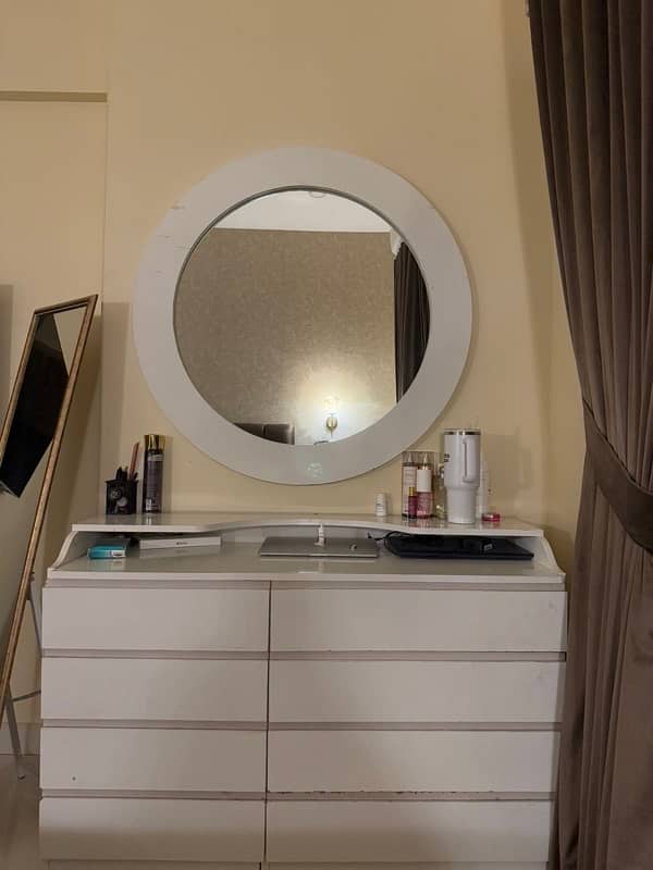 dressing table with side tables 4