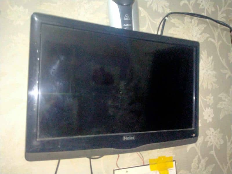 LCD haier without remote n box 1