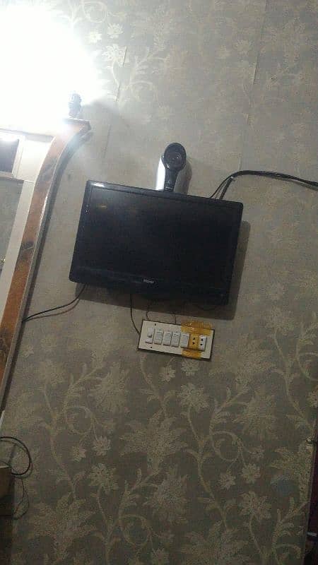 LCD haier without remote n box 2