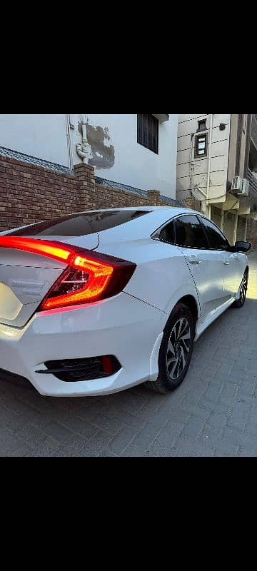 Honda Civic Oriel 2017 1