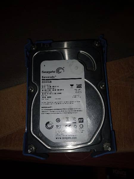 3000GB Seagate hard disk 4