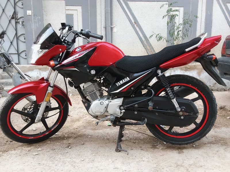 YBR 125/2022 MODEL FOR SELL 330000 4