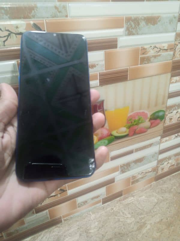 Realme 5 4/64 all okay just side sy glass crack hai 4