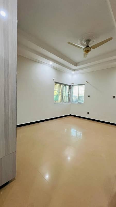 1 Kanal Double Storey Double Unit House Available For Sale In Gulshan Abad 27