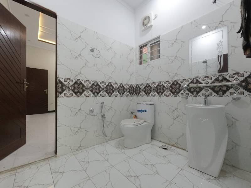 Main Double Road In Gulshan Abad Sector 2 House For Sale Sized 11 Marla 3