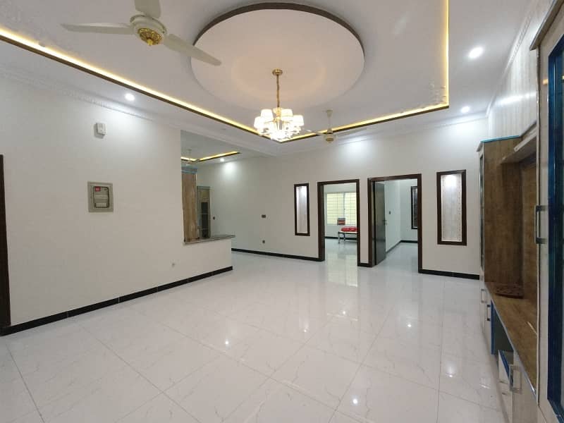 Main Double Road In Gulshan Abad Sector 2 House For Sale Sized 11 Marla 14