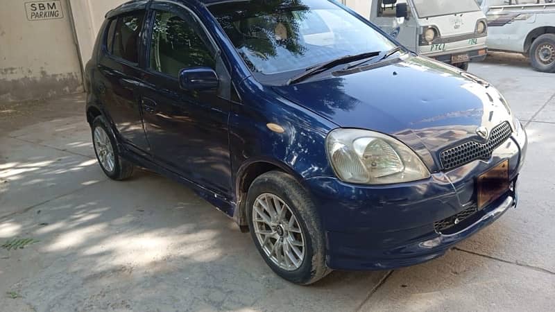 Toyota Vitz 2001 1