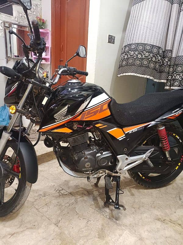 Honda CB 150 F 2018 model exellent condition 1st owner complete file 6