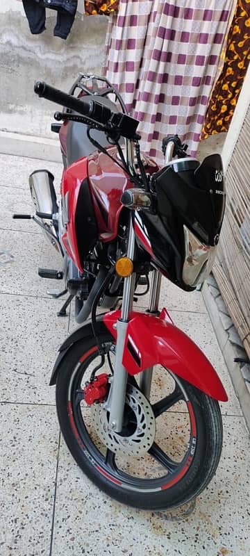 Honda CB 150F 2