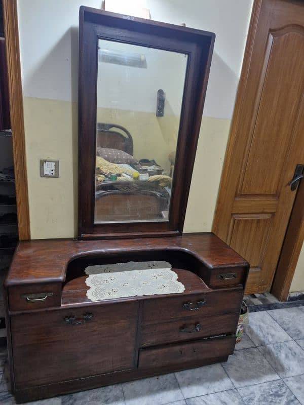 wooden dressing table 1