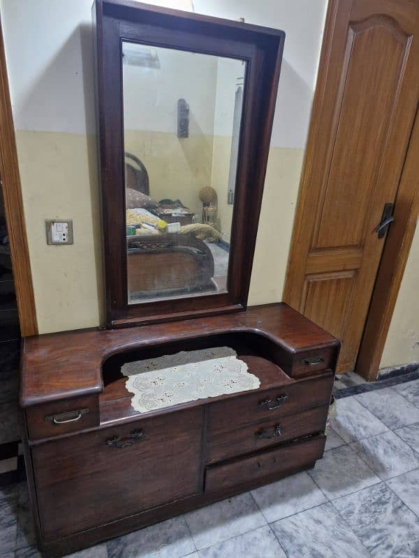 wooden dressing table 2