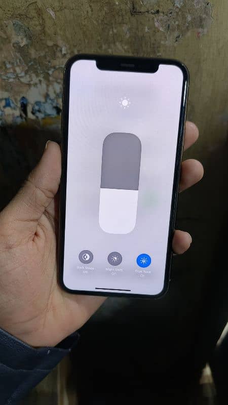 iphone 11 pro 256Gb Factory Unlock NON PTA 7