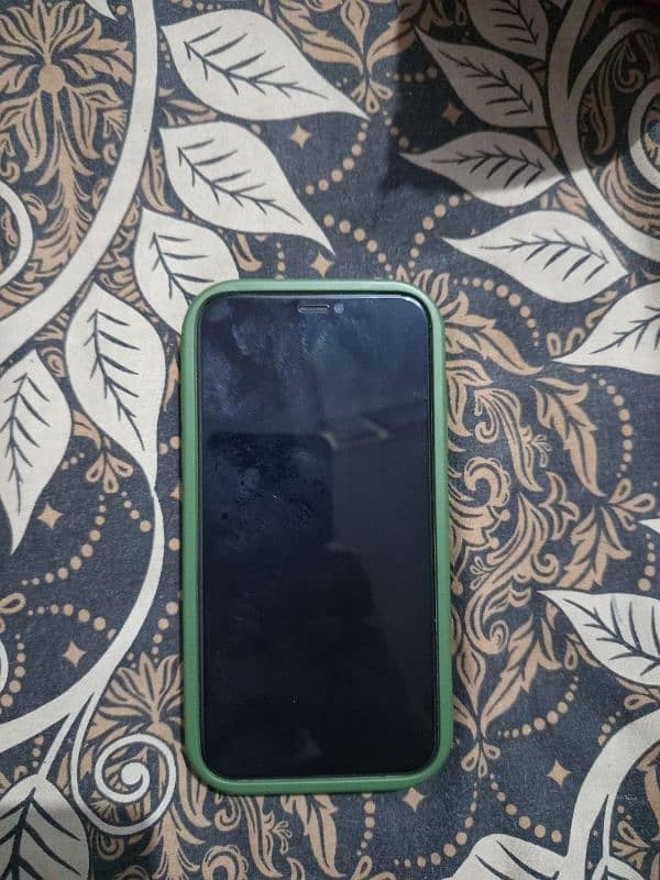 iphone XR available condition 7/10 0