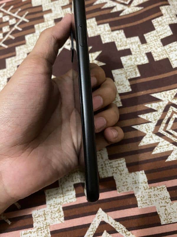 Google Pixel 4 3