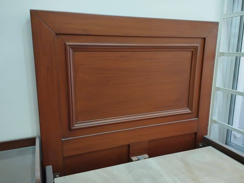 SINGLE BED, SIDE TABLE (100% UNUSED) without MATTRESS ,DRESSING UNIT 1