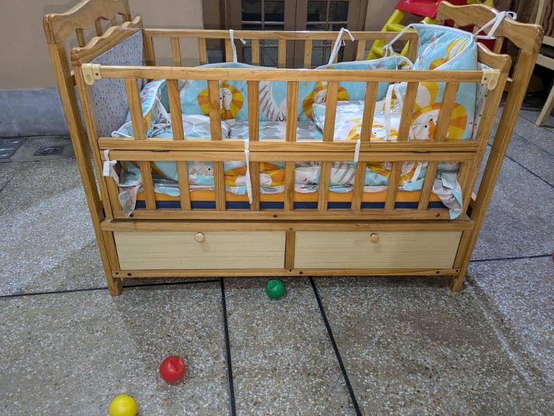 Baby cot with swing 0