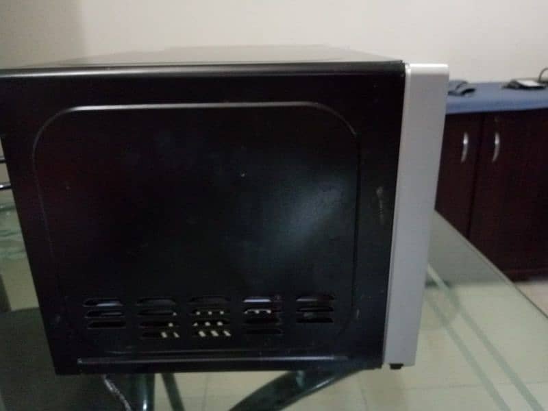 Dawlence Microwave 3