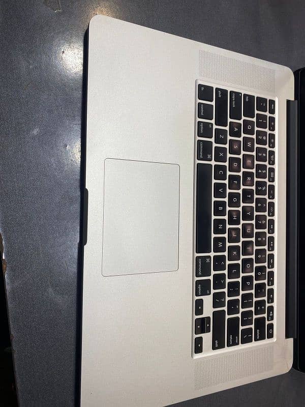 MACBOOK PRO 2015 15INCH DISPLAY RETINA 0