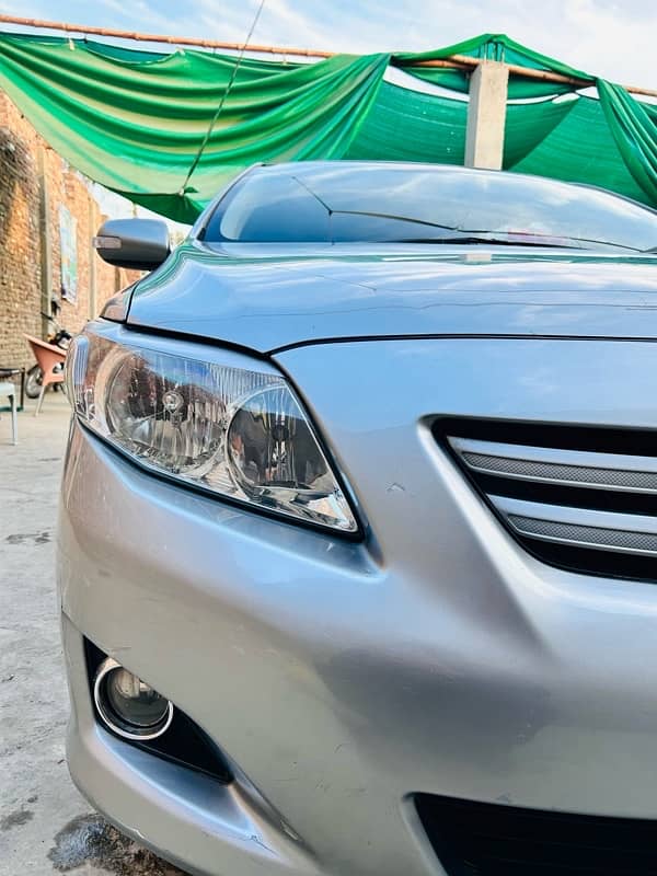 Toyota Corolla Altis 2010 4