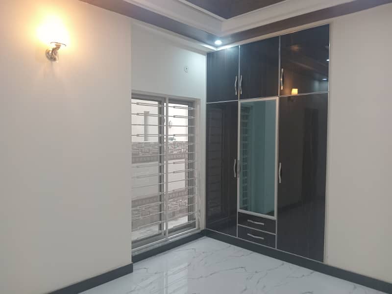 10 marla house for rent in Tulip Block Bahria Town Lahore 11