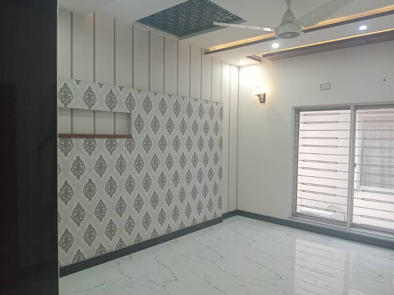 10 marla house for rent in Tulip Block Bahria Town Lahore 17