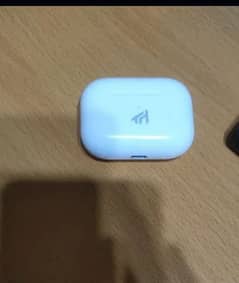 uk imported airpods 10/10 condition