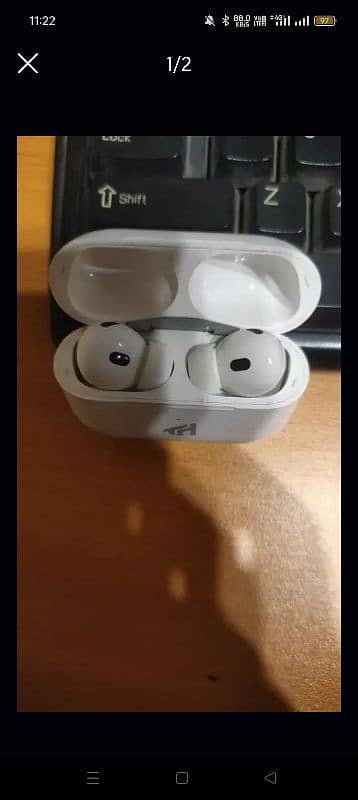 uk imported airpods 10/10 condition 1