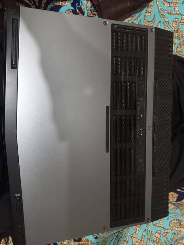 Dell alienware i7 1