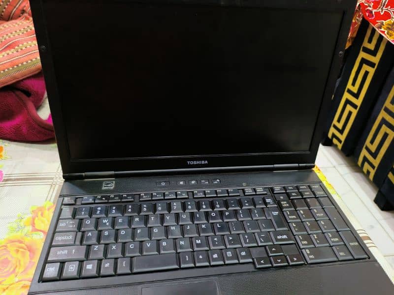 laptop Toshiba,core 5,ram 8gb storage 512, generation 3rd,with charger 0