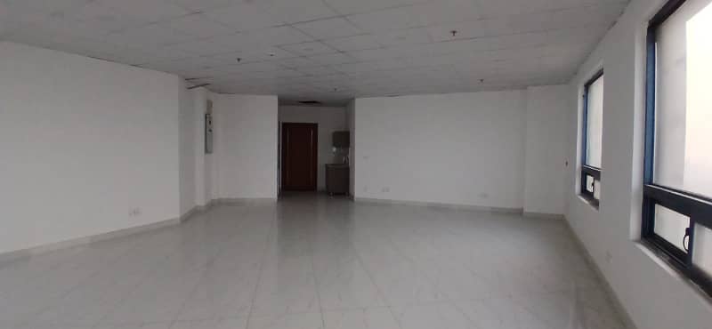 Brand New 813 Square Feet Office Available For Rent In Grand Square Mall main boulevard Gulberg 3 6