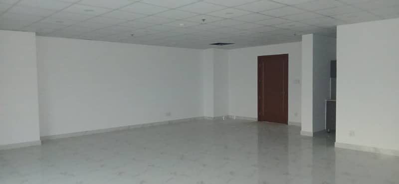 883 Square Feet Office Prime Space Available For Rent In Grand Square Mall 0