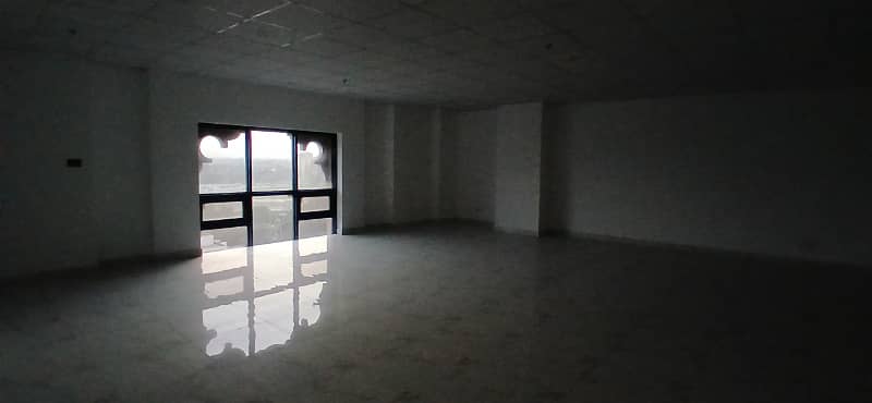 883 Square Feet Office Prime Space Available For Rent In Grand Square Mall 6